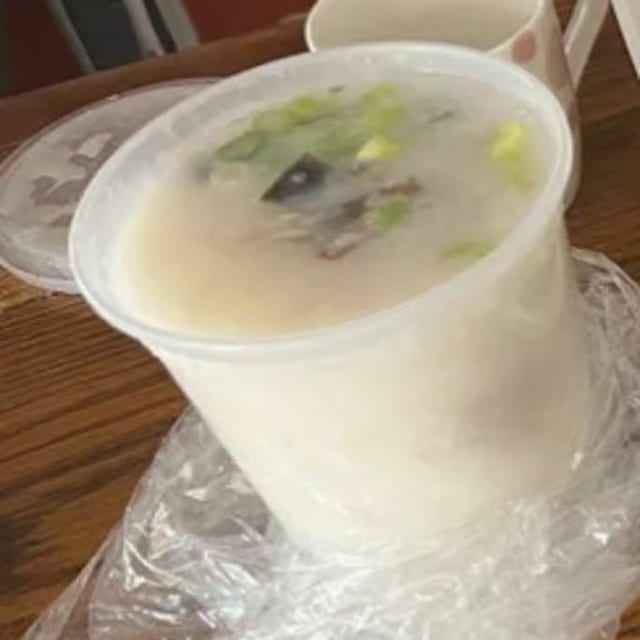 Preserved Egg & Pork Porridge / 皮蛋瘦肉粥.
