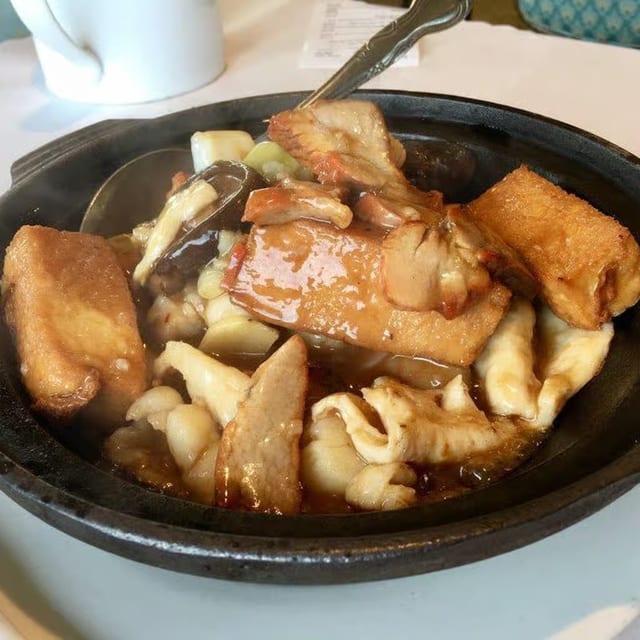 Seafood Combination and Braised Tofu / 海鮮豆腐煲.